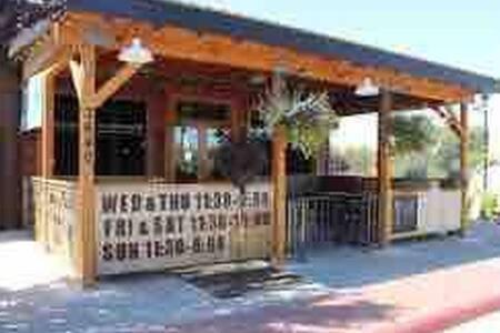 Country Charmer Single Story Cottage Pet Friendly Loomis Esterno foto